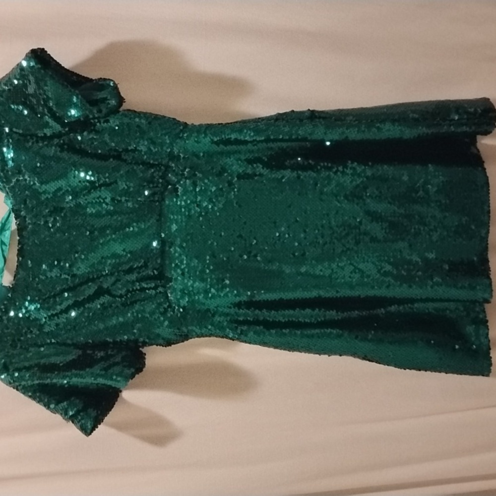 NWT green sequin dress with pockets
